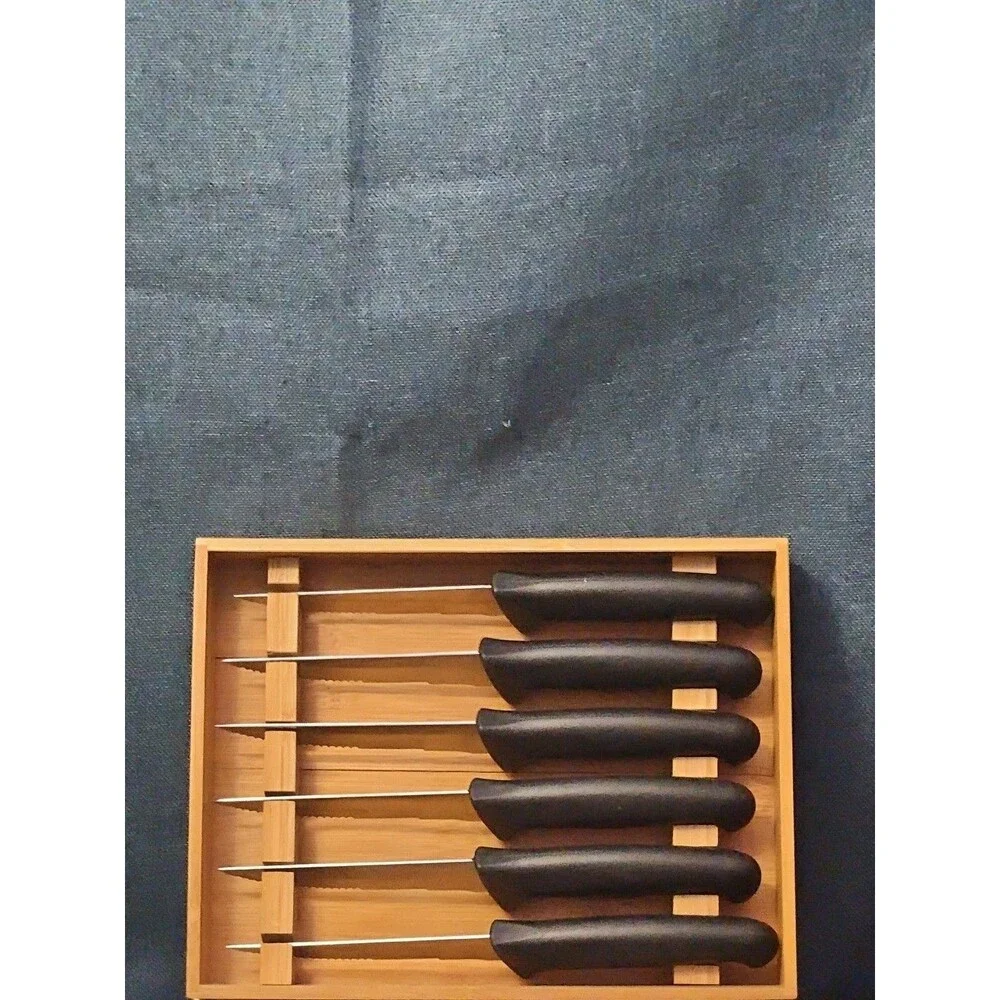 6 Gibson Steak Knives | 4.5